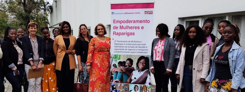 Project empowers women and girls in Marracuene and Manhiça.