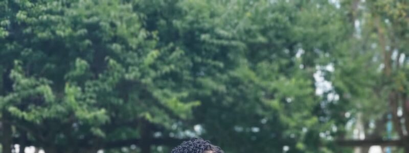 When I miss home, I tie a capulana.