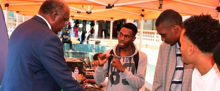 Artificial intelligence does not replace the professional.